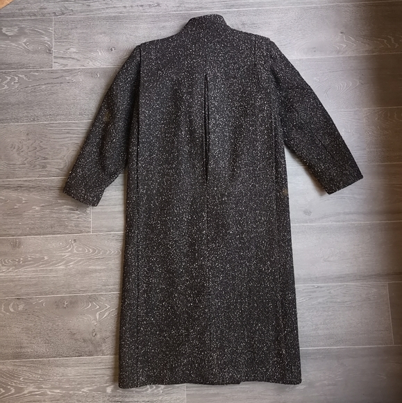 Boxy Wool Coat - Picture 5 of 7
